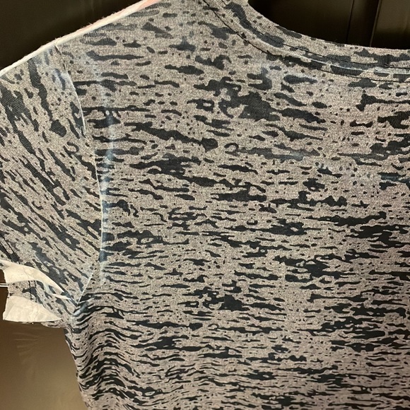 NEW INC embellished T-shirt w/ sequins. Black/pink/white/grey. Size M petite - Picture 7 of 9